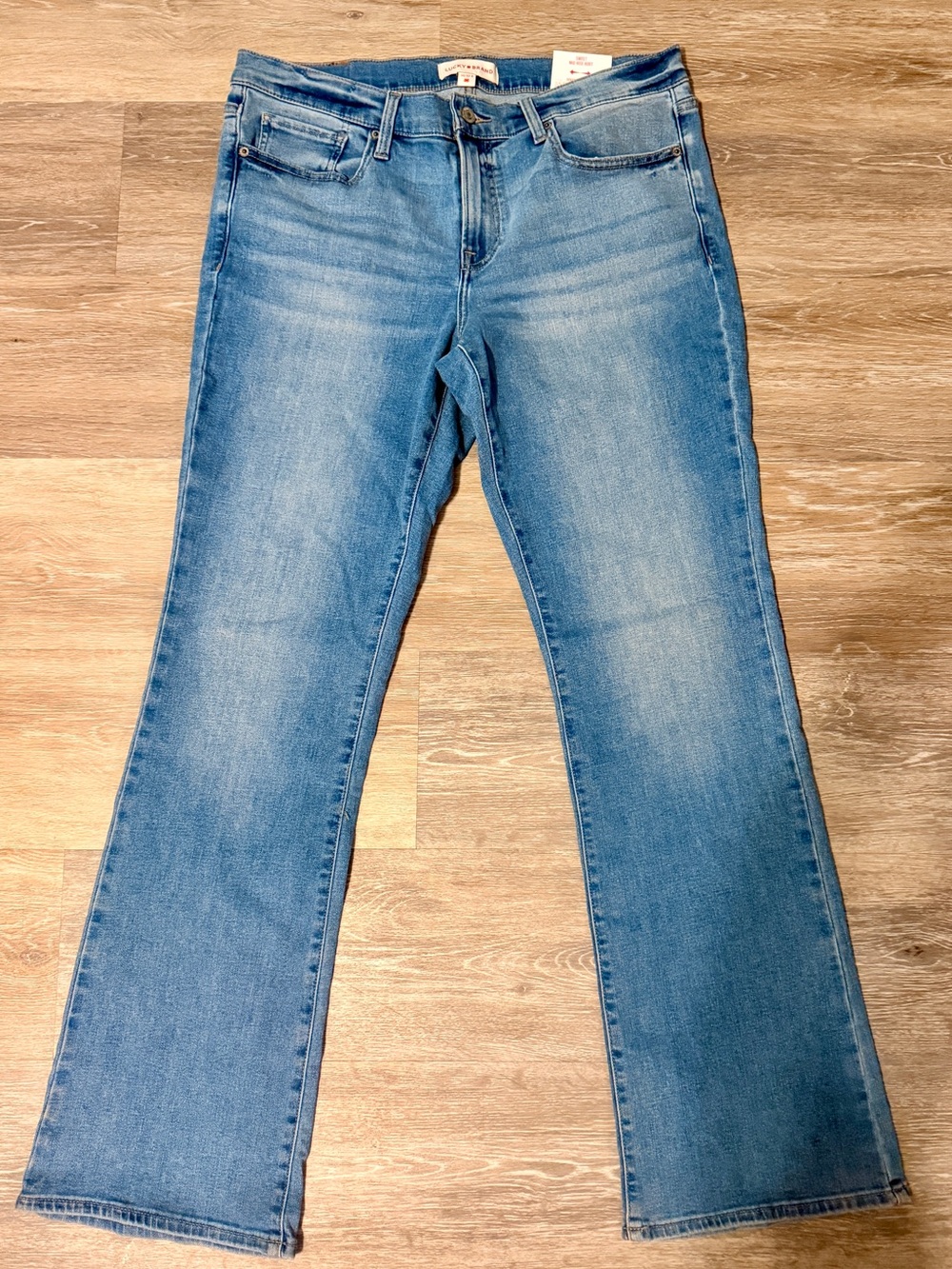 NWT Lucky Brand Light Blue Bootcut Jeans